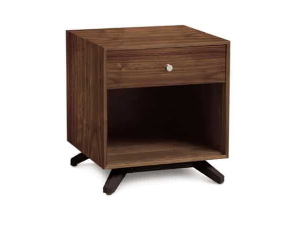 astrid_nightstand