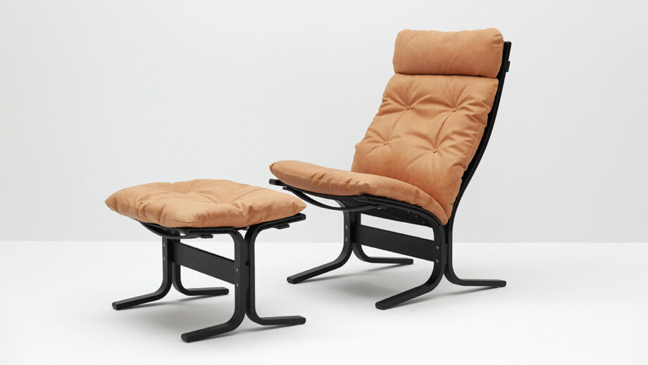 Siesta Classic Chair & Ottoman - Image 12