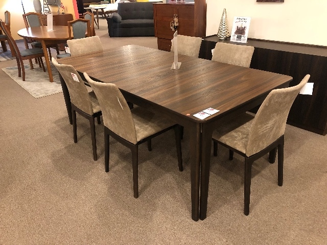 Sm27 Dining Table Floor Model Indoor Furniture Sm27 Dining Table Floor Model