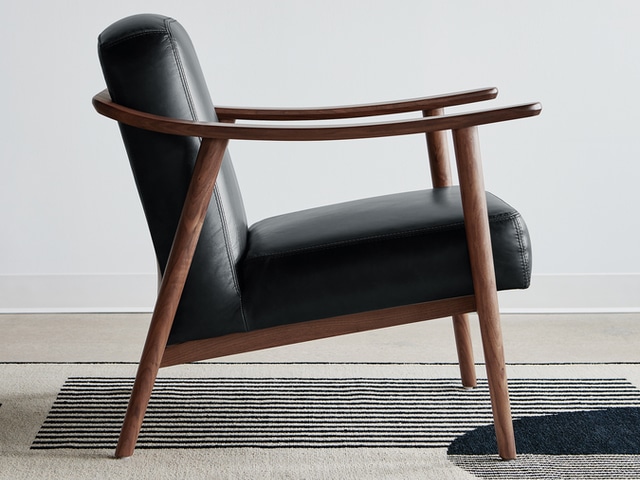 Baltic Chair – Saddle Black Leather & Walnut – L01